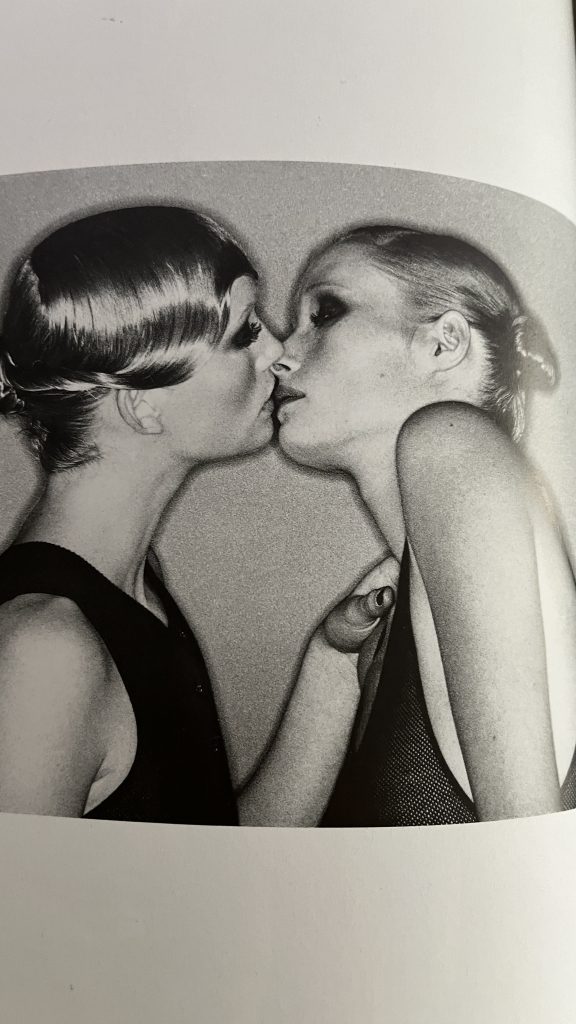 Japanese Photobook "Helmut Newton" | 1983 | Helmut Newton_kiss